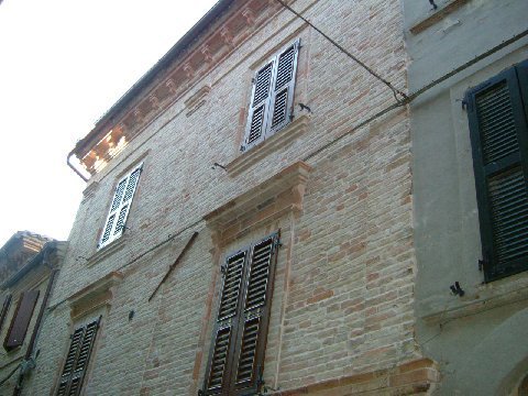 Historisches Haus in Pollenza