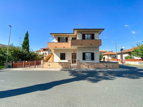 Detached house in Rosignano Marittimo