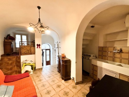 Self-contained apartment in Guardistallo