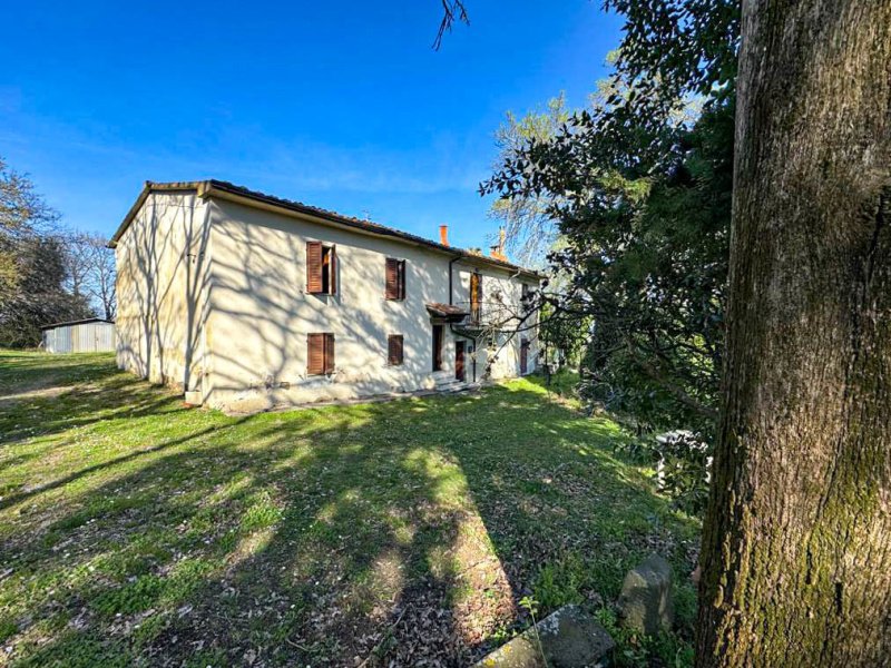 Country house in Chianni