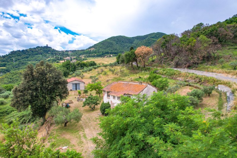 Huis op het platteland in Montecatini Val di Cecina