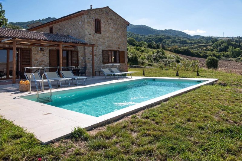 Villa à Montecatini Val di Cecina