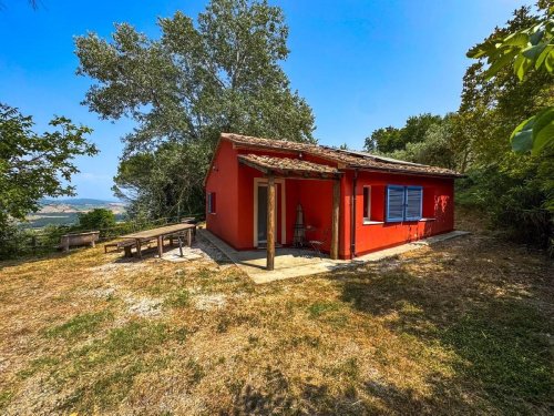 Moradia em Montescudaio