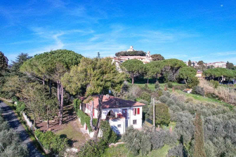 蒙特斯库达约别墅