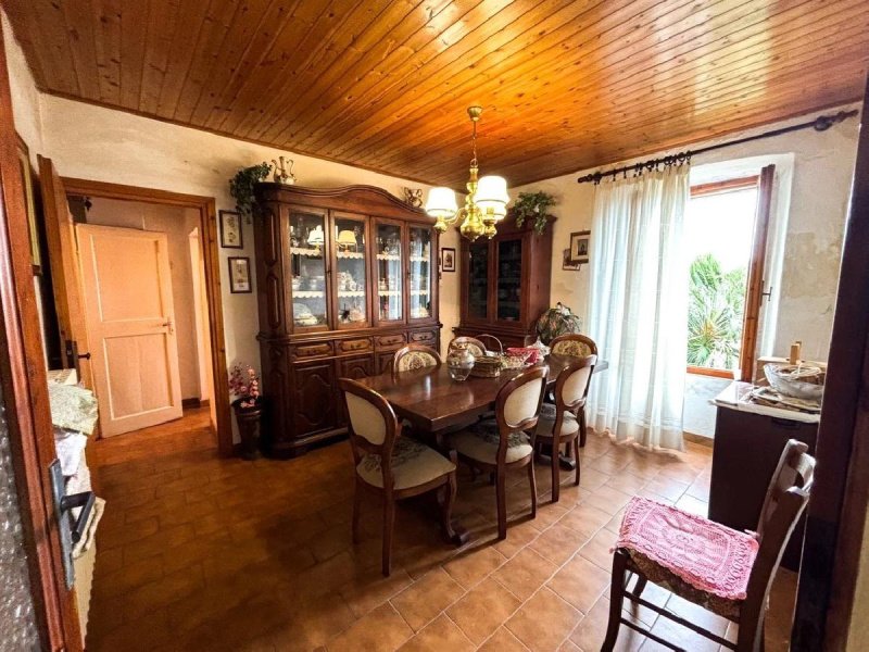 Appartement à Montescudaio