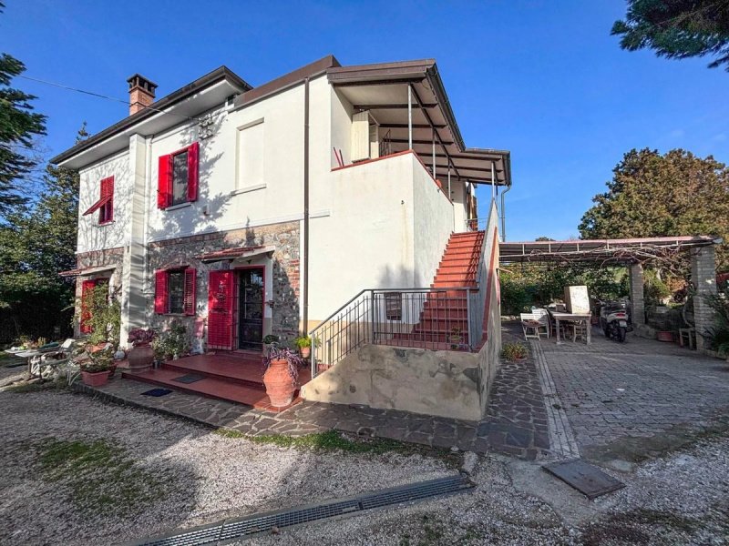 Farmhouse in San Vincenzo