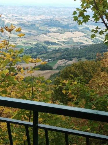 Detached house in Montebello di Bertona