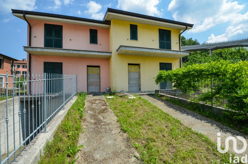 House in Millesimo