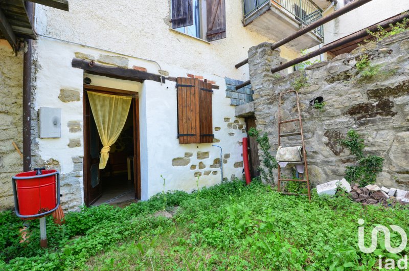 Detached house in Cengio