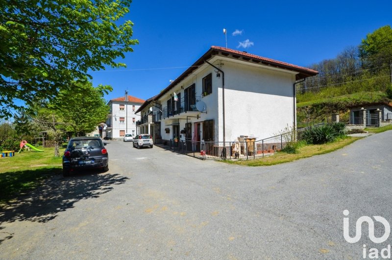 Terraced house in Dego