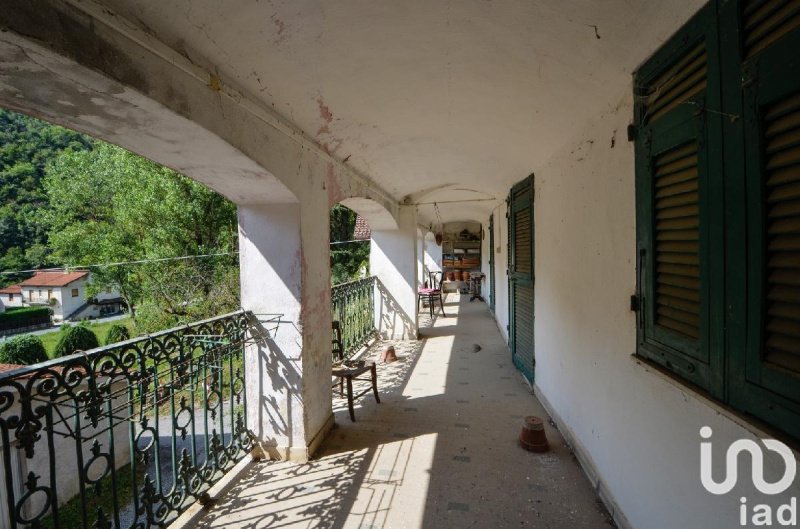 穆里亚尔多半独立房屋