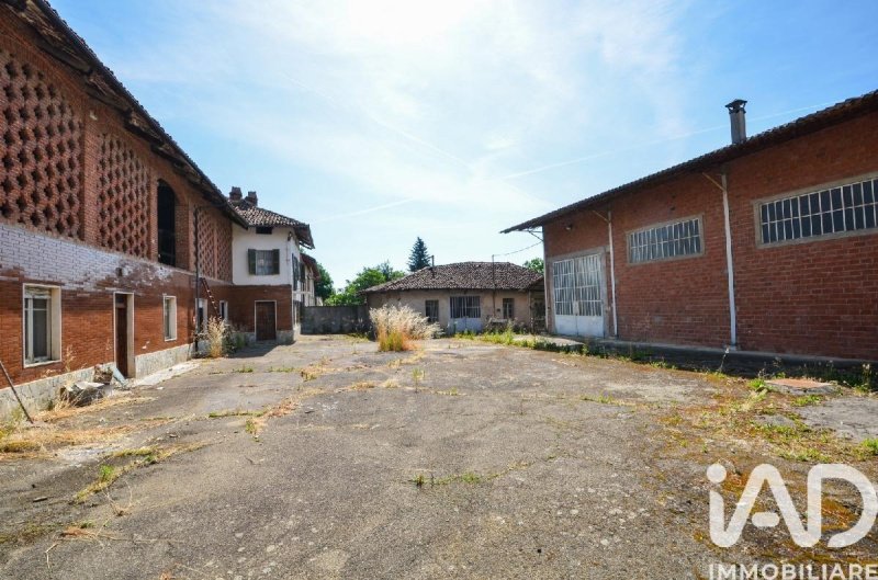 Landhuis in Tigliole