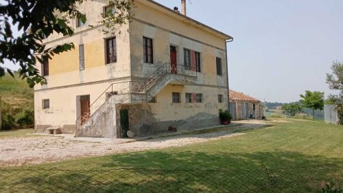 Отдельно стоящий дом в Монтельпаро