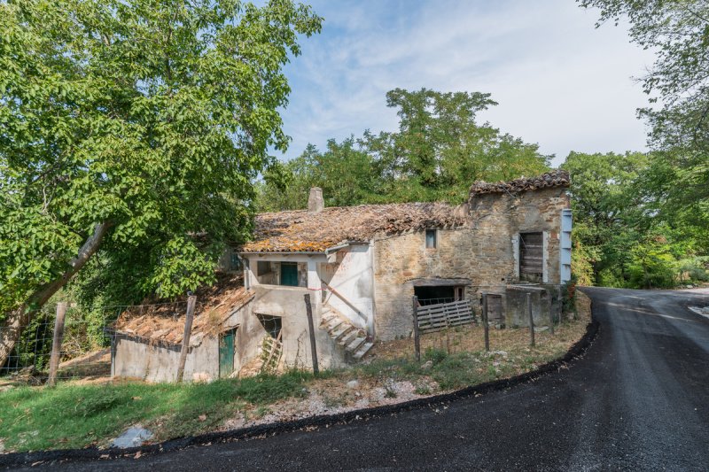 Half-vrijstaande woning in Tavoleto