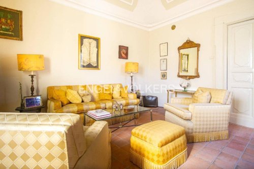 科尔菲尼奥公寓