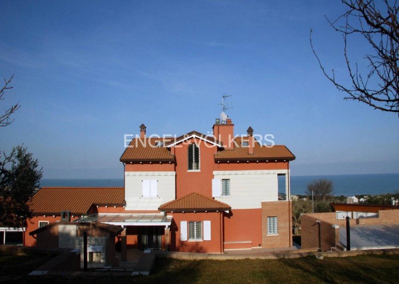 Villa en Mosciano Sant'Angelo