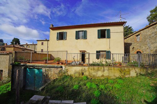 Detached house in Seggiano