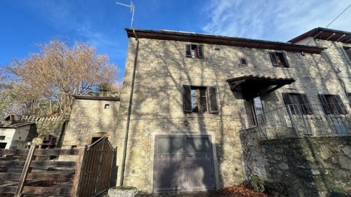 Casa indipendente a Santa Fiora