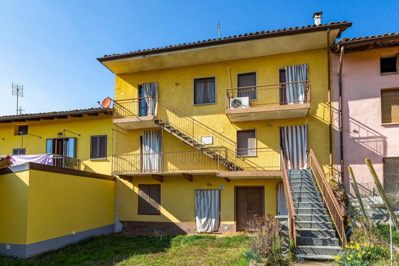 Casa geminada em Tonco