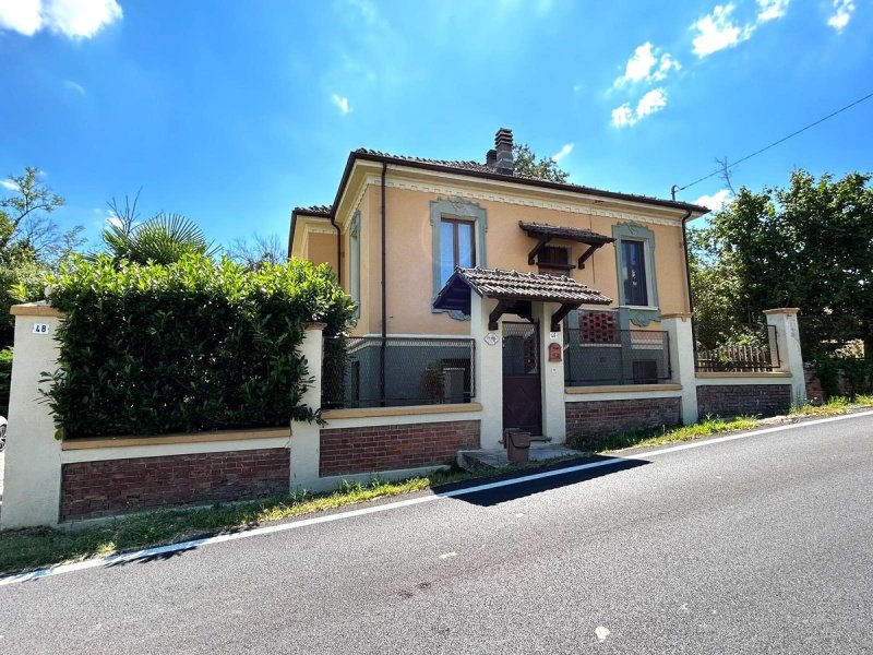 Detached house in Castell'Alfero