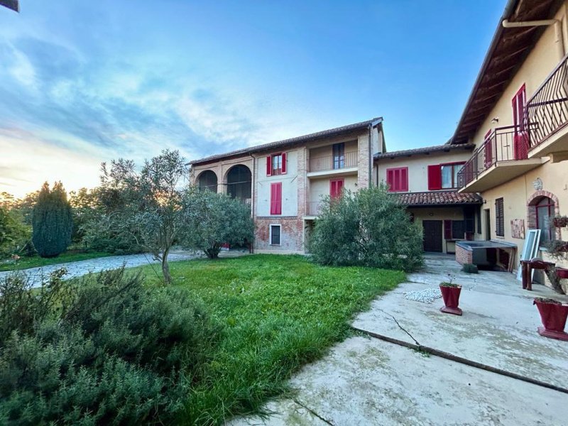 Detached house in Montemagno