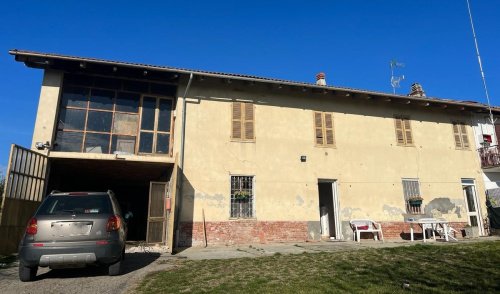 Semi-detached house in Alfiano Natta