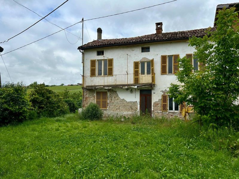 Semi-detached house in Penango