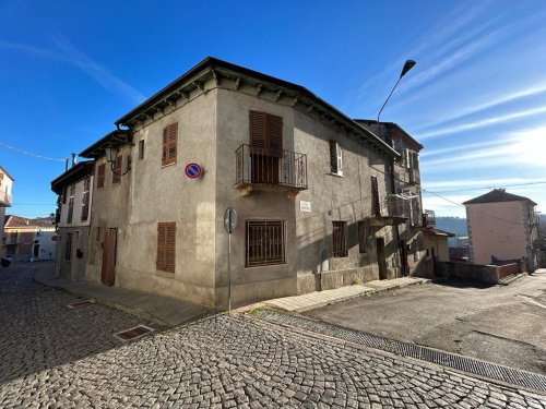 Semi-detached house in Castell'Alfero