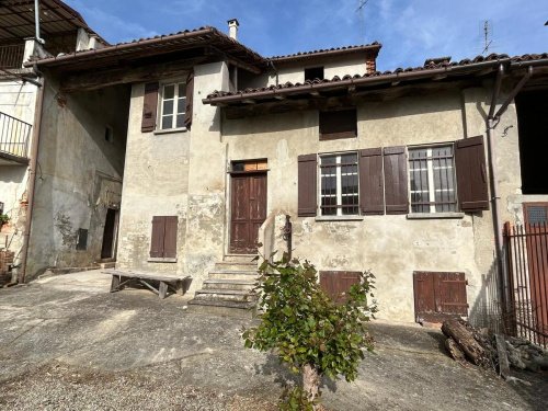 Semi-detached house in Castell'Alfero