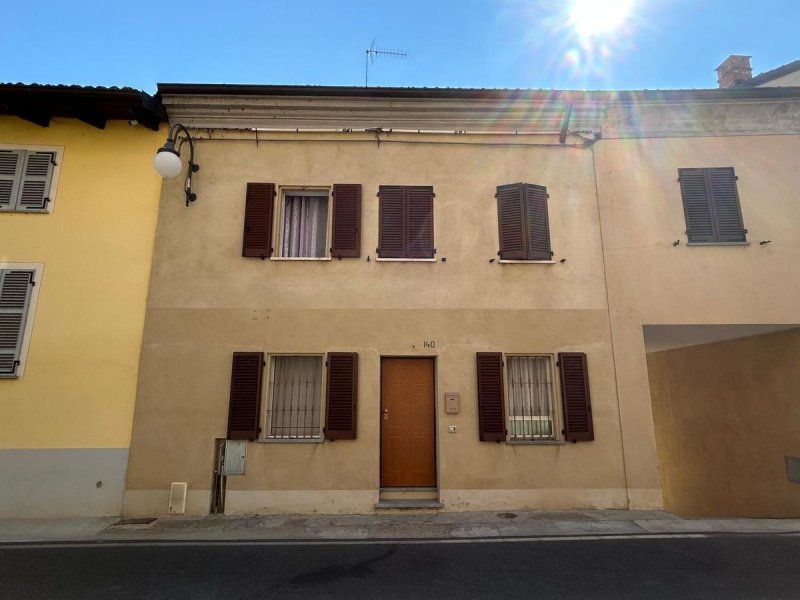 Semi-detached house in Montemagno