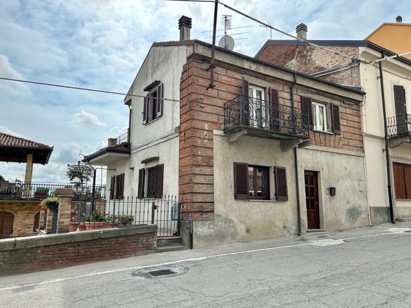 Semi-detached house in Moncalvo