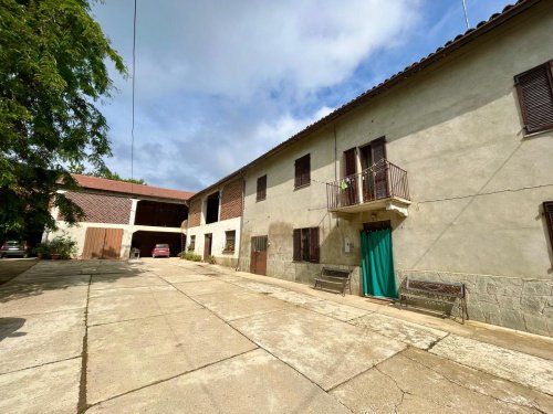 Особняк в Пенанго