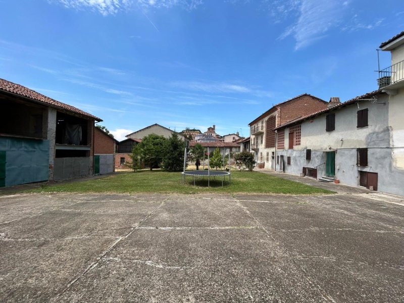 Особняк из двух квартир в Каллиано