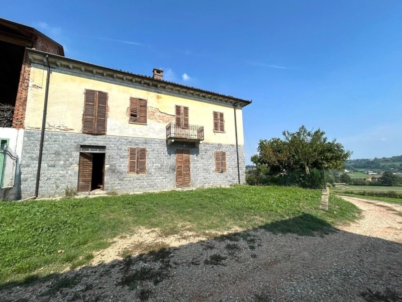 Parhus i Castell'Alfero