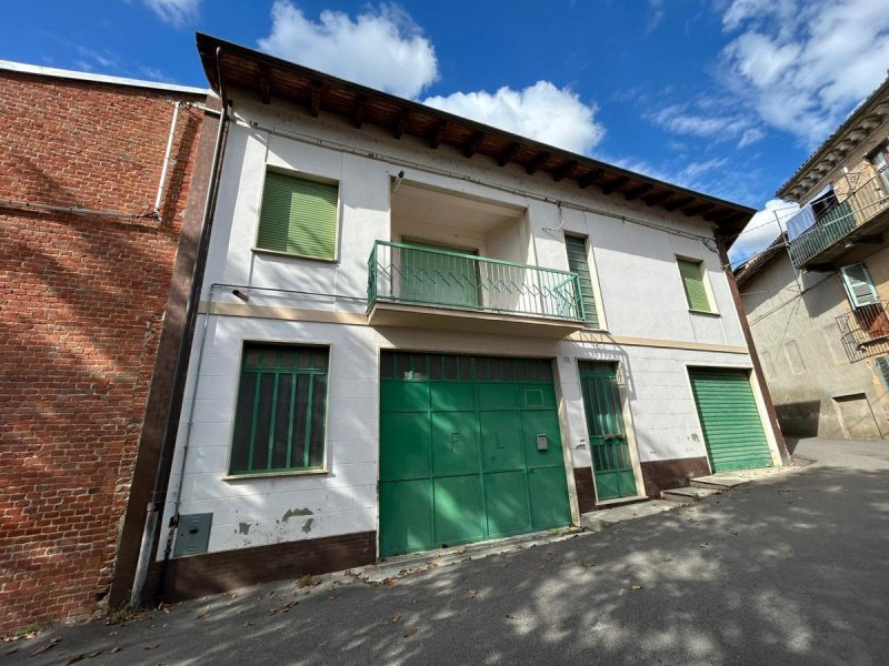 Casa geminada em Montemagno