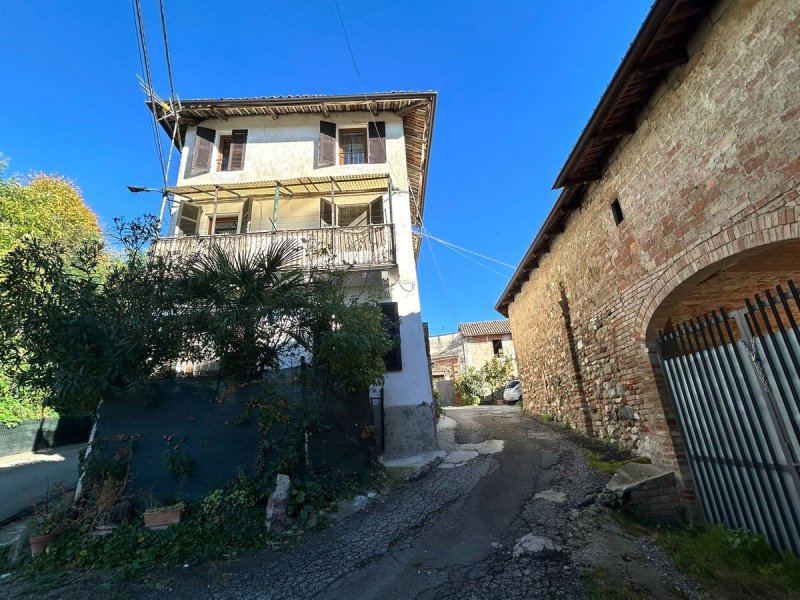 Casa geminada em Alfiano Natta