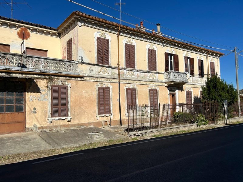 Особняк в Кастелл'Альферо