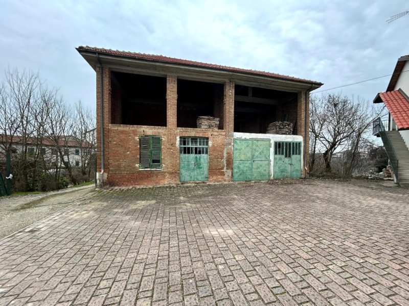 波塔科马罗排楼