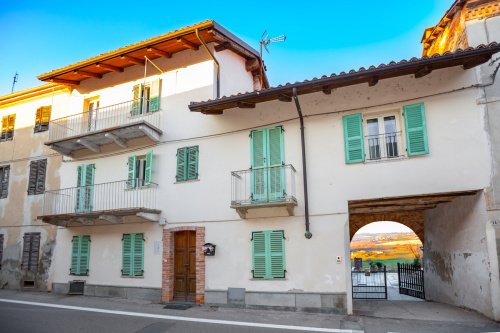 Casa geminada em Castell'Alfero