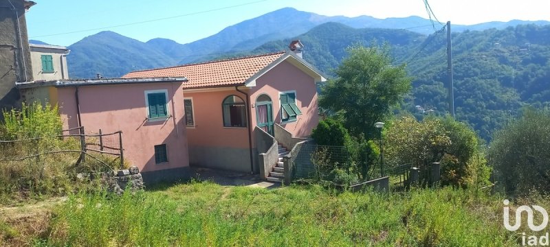 Casa independiente en Mezzanego