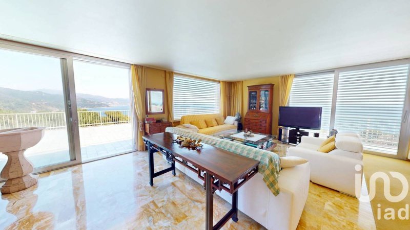 Penthouse in Arenzano