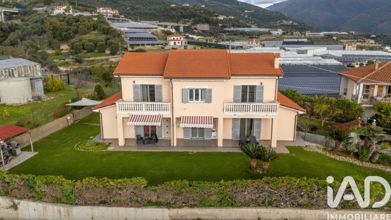 Villa en Taggia
