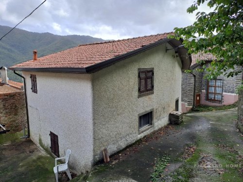 Detached house in Comano