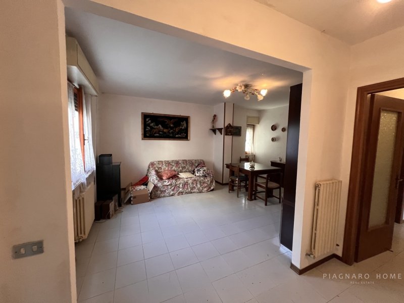 Apartamento em Licciana Nardi