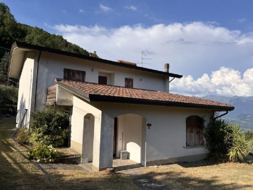 Villa a Mulazzo