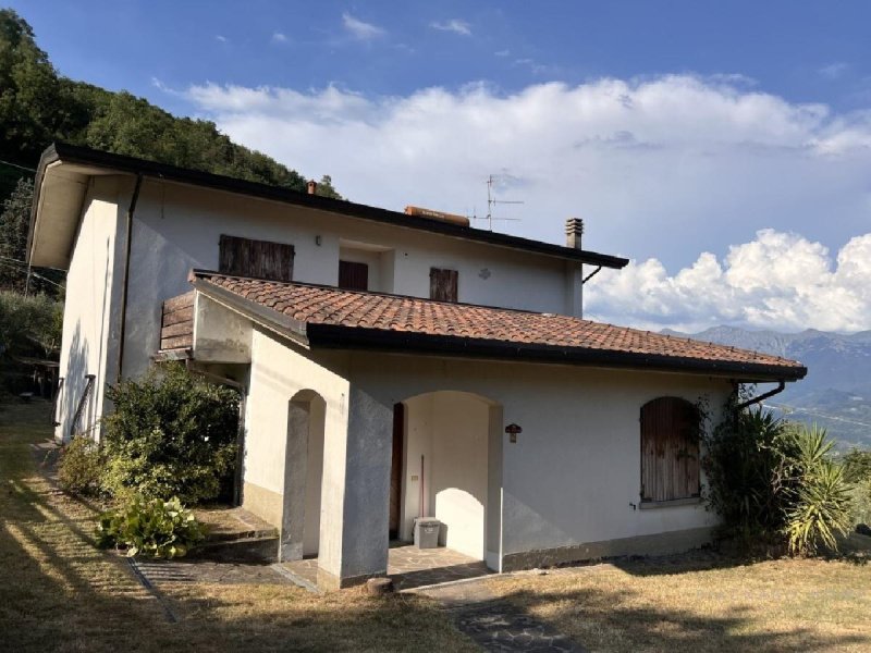 Villa a Mulazzo