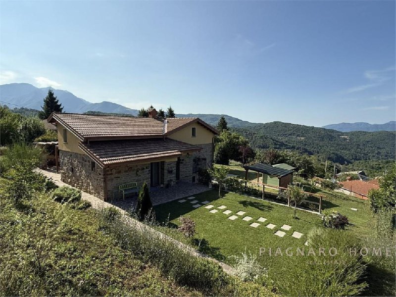 2 Bedrooms Farmhouse for sale in Pontremoli [803045] | Gate-away®