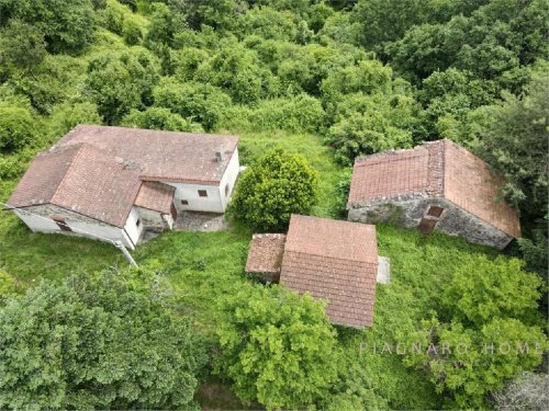 Casolare a Pontremoli