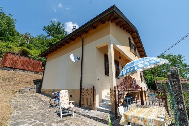 Villa i Zeri