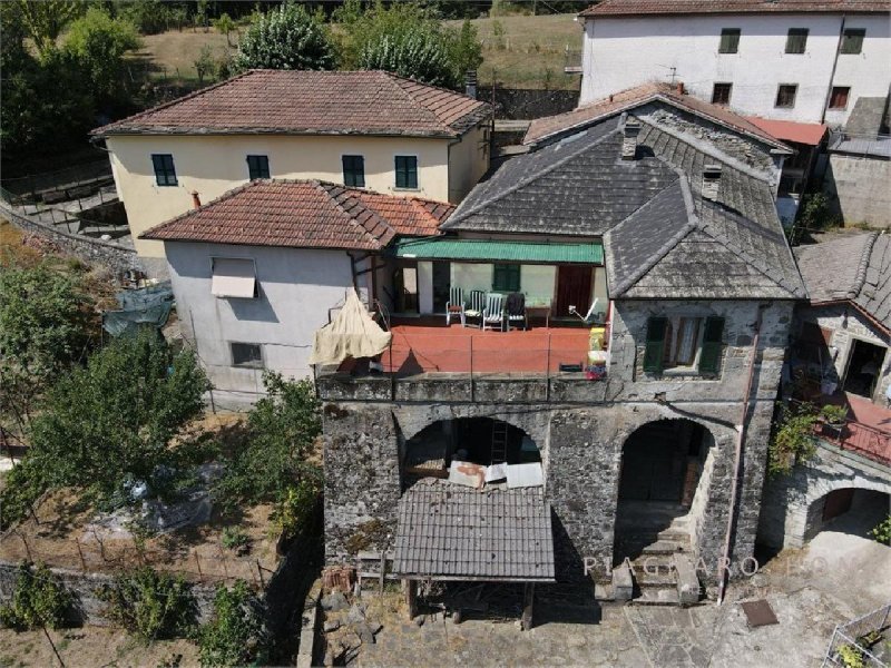 Hus i Zeri